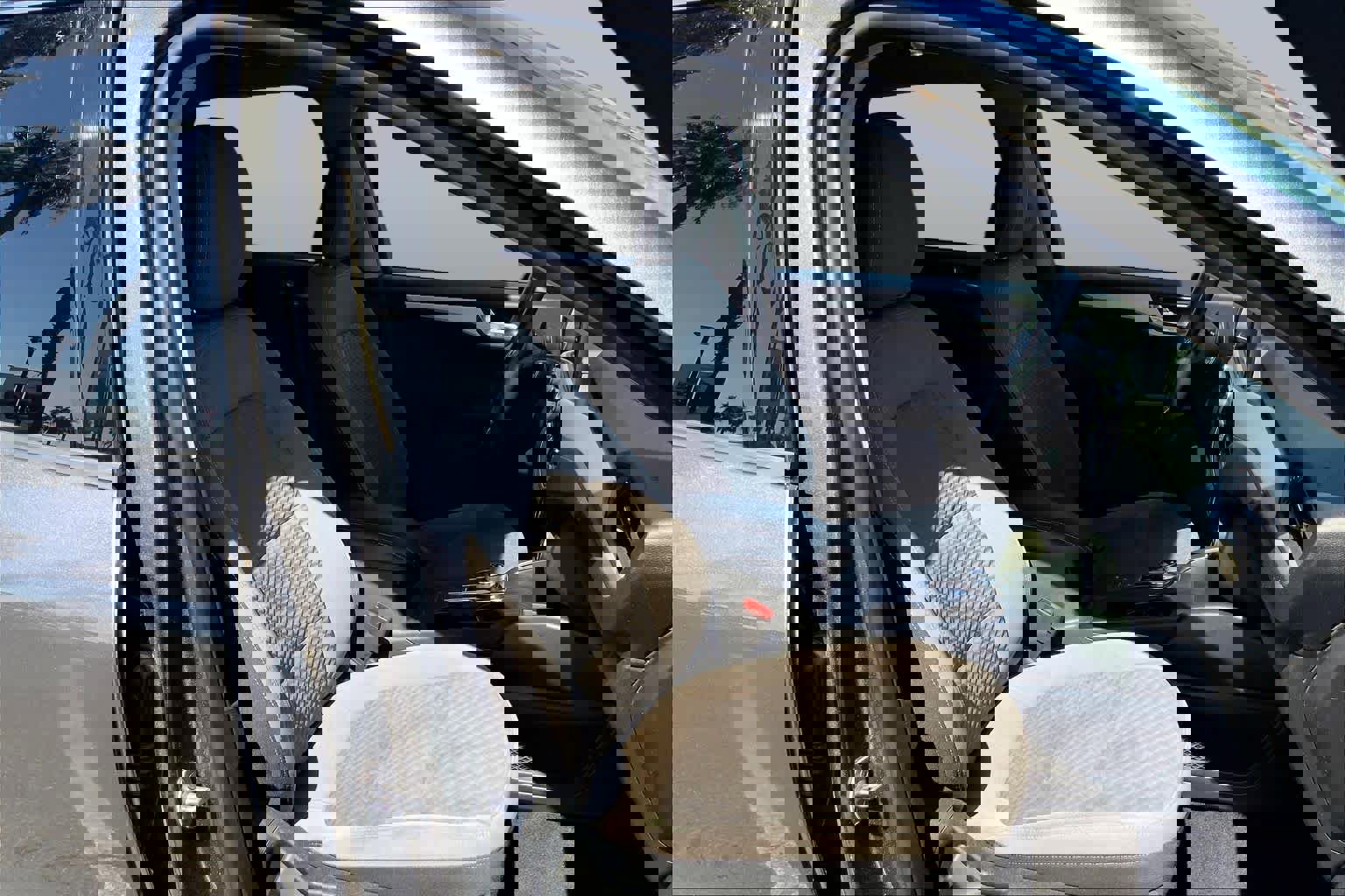 Used 2020 Ford Escape SE image 6