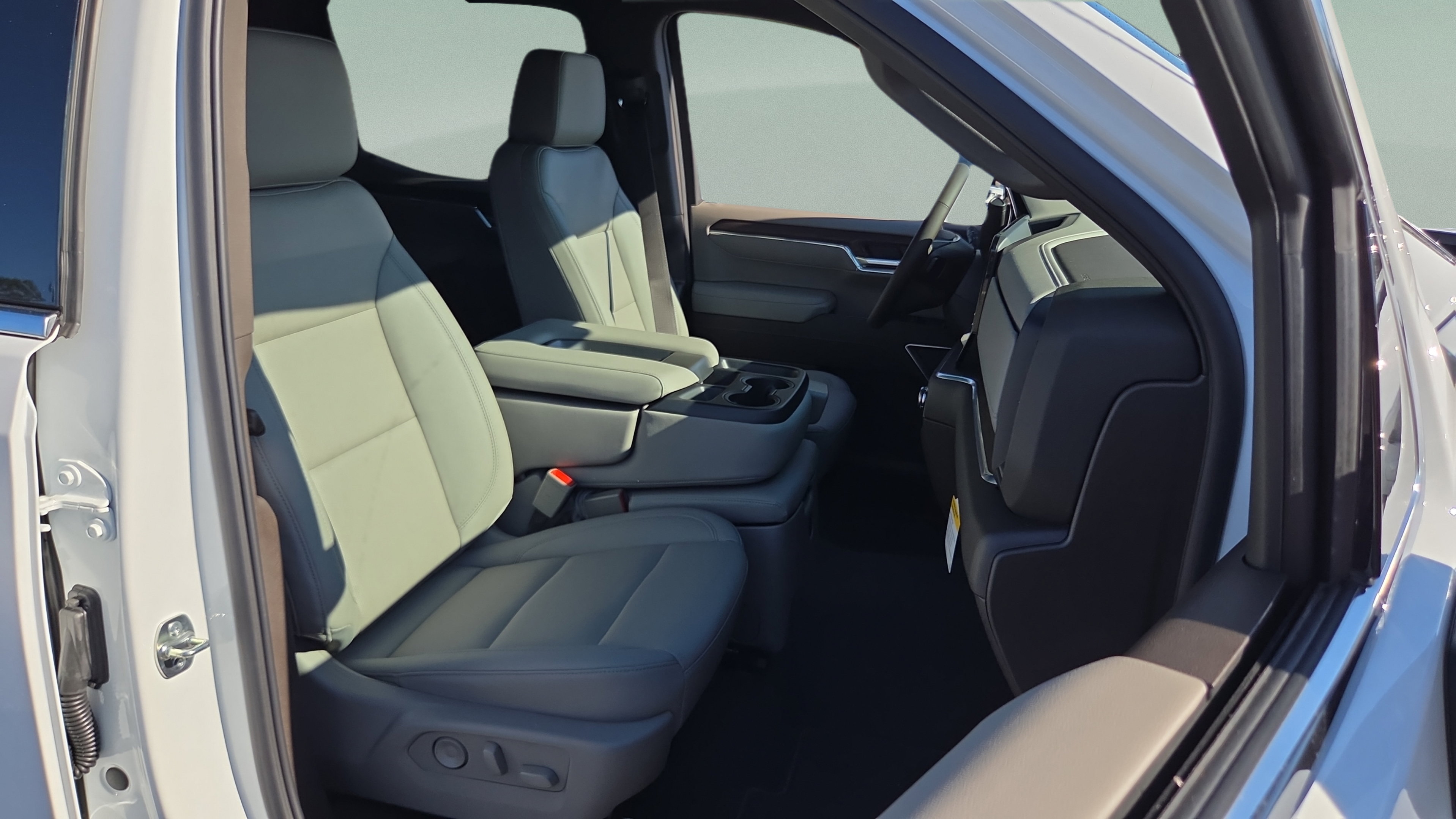 New 2026 GMC Sierra 1500 SLT w/ X31 Off-Road Package AWD/4WD image 15