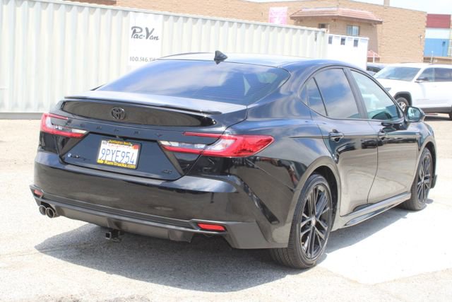 Used 2025 Toyota Camry SE FWD image 5