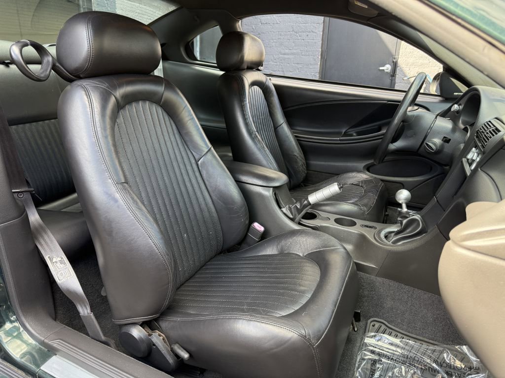 Used 2001 Ford Mustang GT RWD image 14