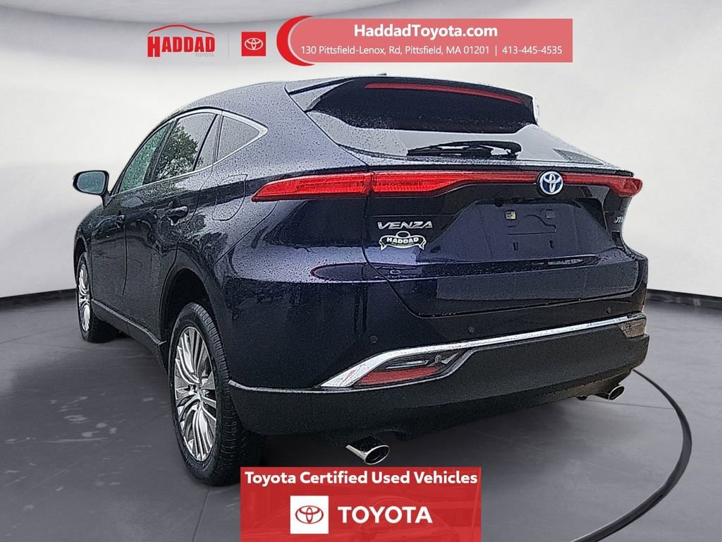 Certified 2023 Toyota Venza XLE AWD/4WD image 3