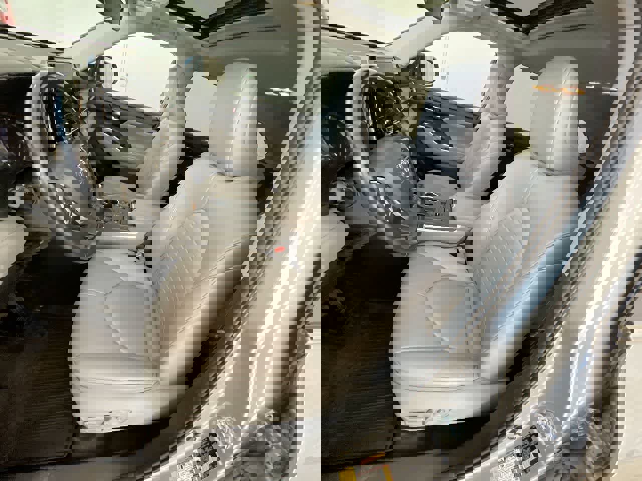 Used 2023 Toyota Highlander XLE image 11