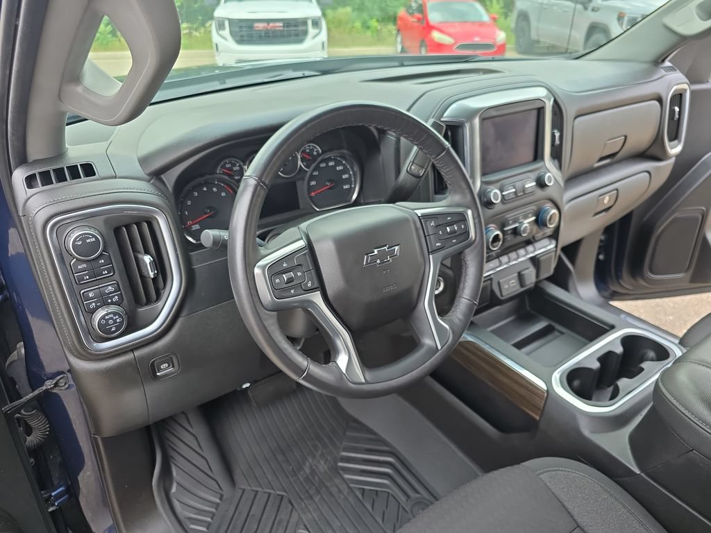 Certified 2022 Chevrolet Silverado 1500 RST AWD/4WD image 16