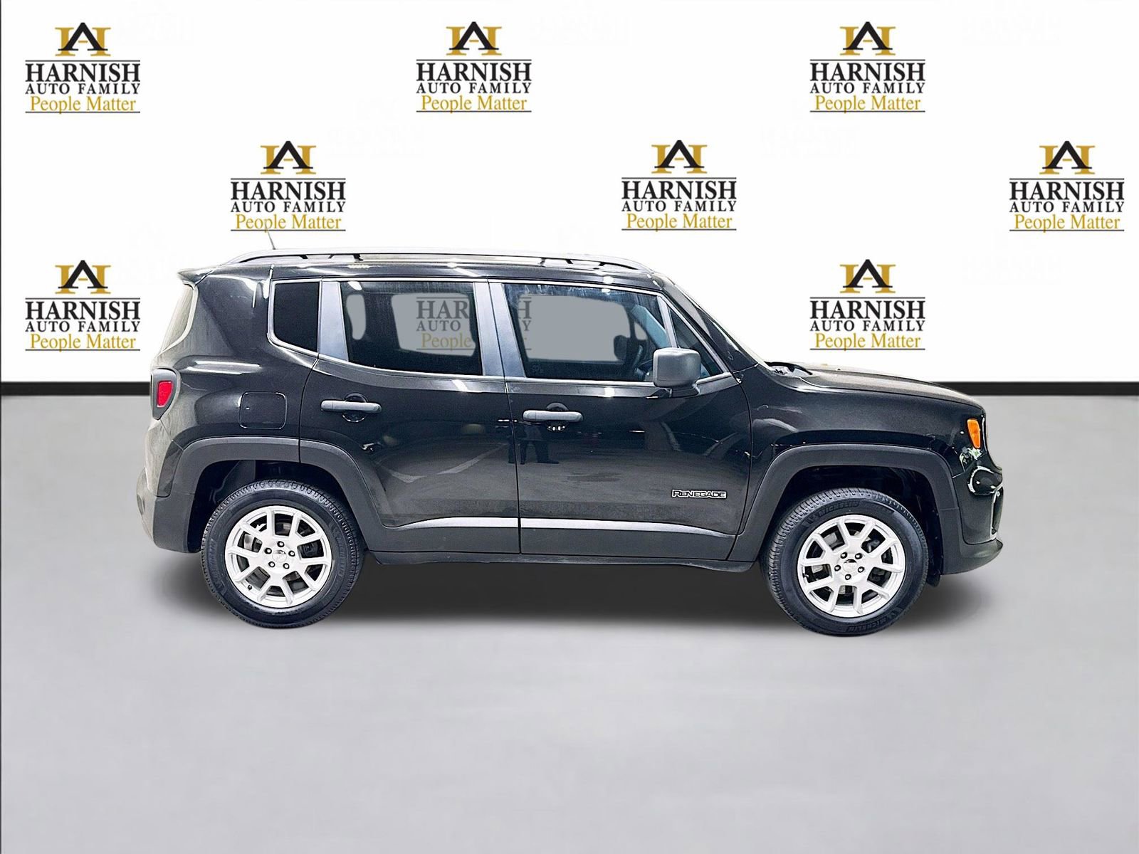Used 2020 Jeep Renegade Sport w/ Sport Appearance Group AWD/4WD image 4