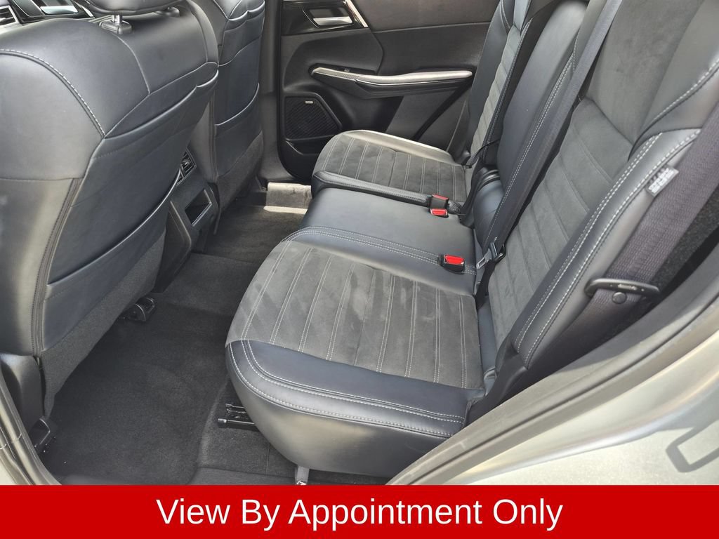 Used 2025 Mitsubishi Outlander SE AWD/4WD image 27