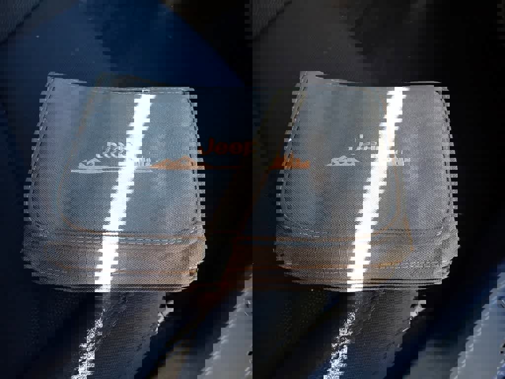 Used 2018 Jeep Wrangler Unlimited Sport S image 26