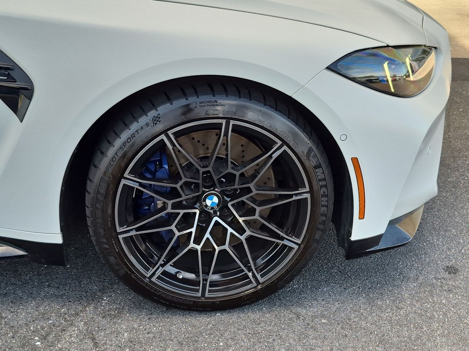Used 2025 BMW M3 Competition AWD/4WD image 13