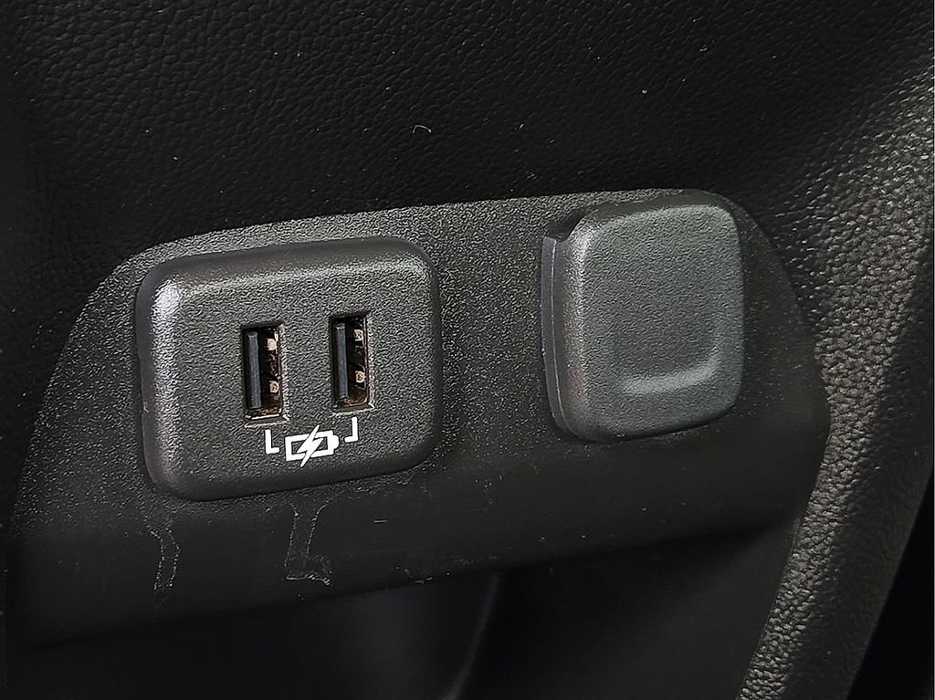 Used 2019 Chevrolet Colorado LT AWD/4WD image 11