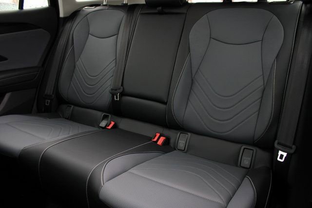 New 2026 Volkswagen Tiguan SE image 7