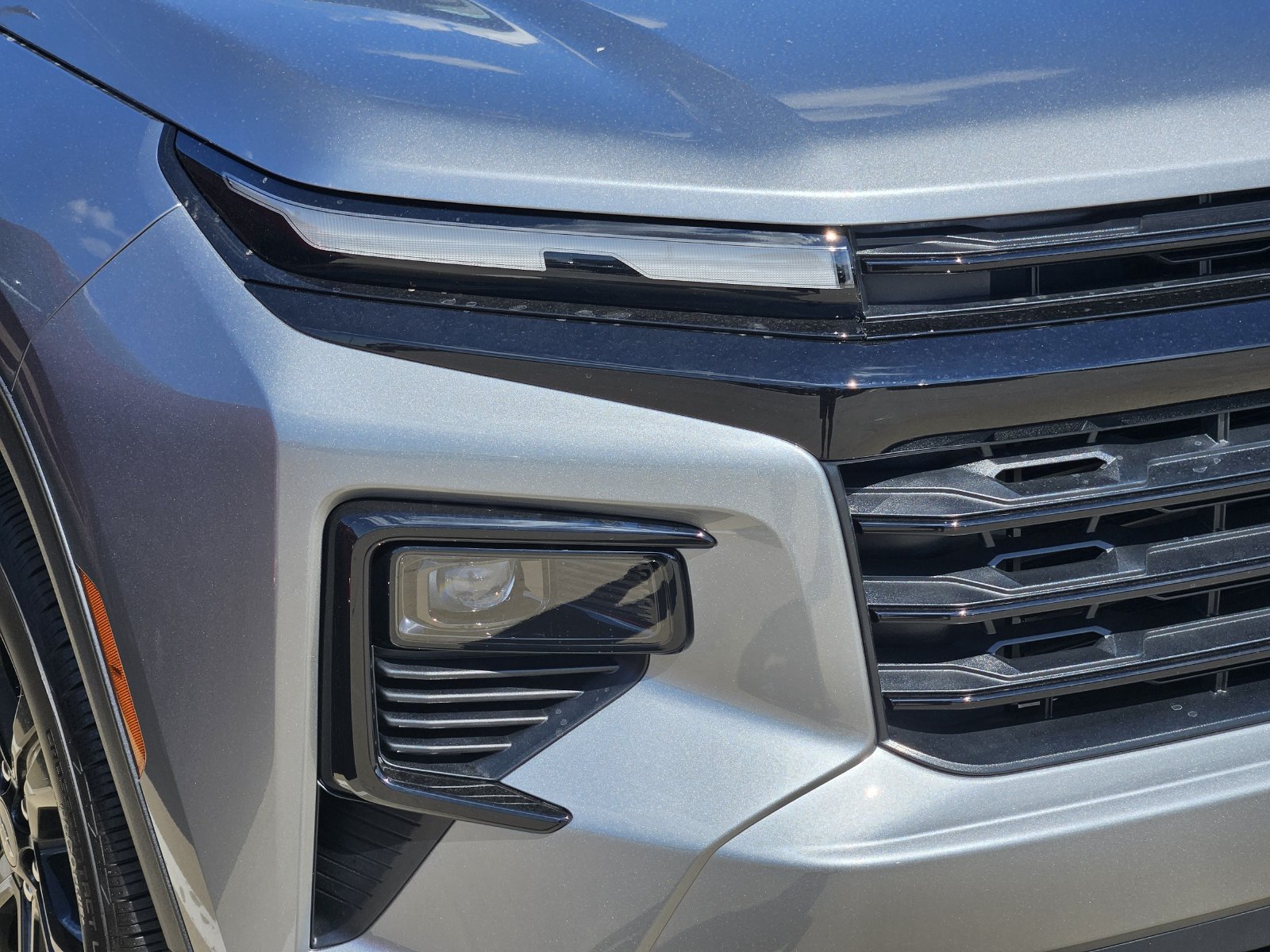 New 2027 Chevrolet Traverse LT w/ Midnight/Sport Edition FWD image 9