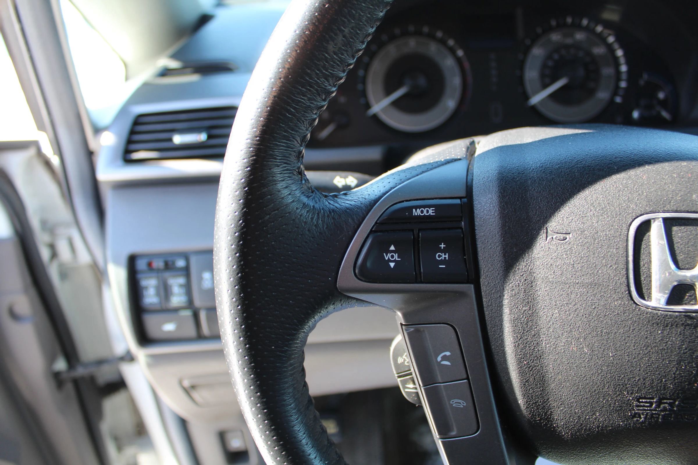 Used 2012 Honda Odyssey EX-L image 12