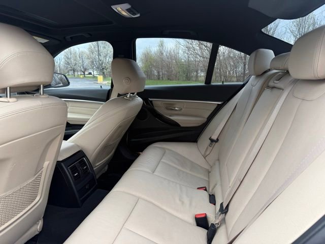 Used 2018 BMW 330e image 16