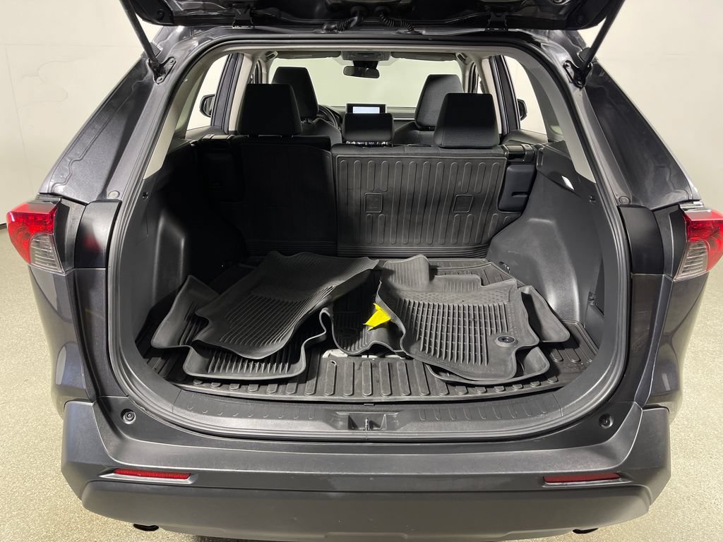 Certified 2025 Toyota RAV4 LE FWD image 10