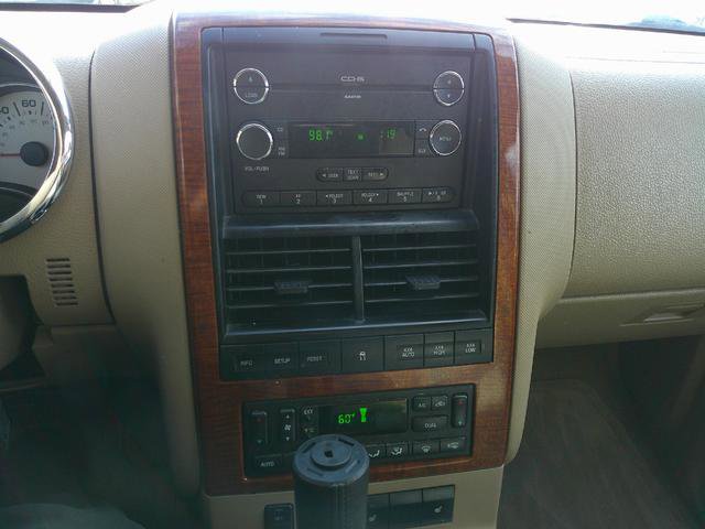 Used 2010 Ford Explorer Eddie Bauer image 11