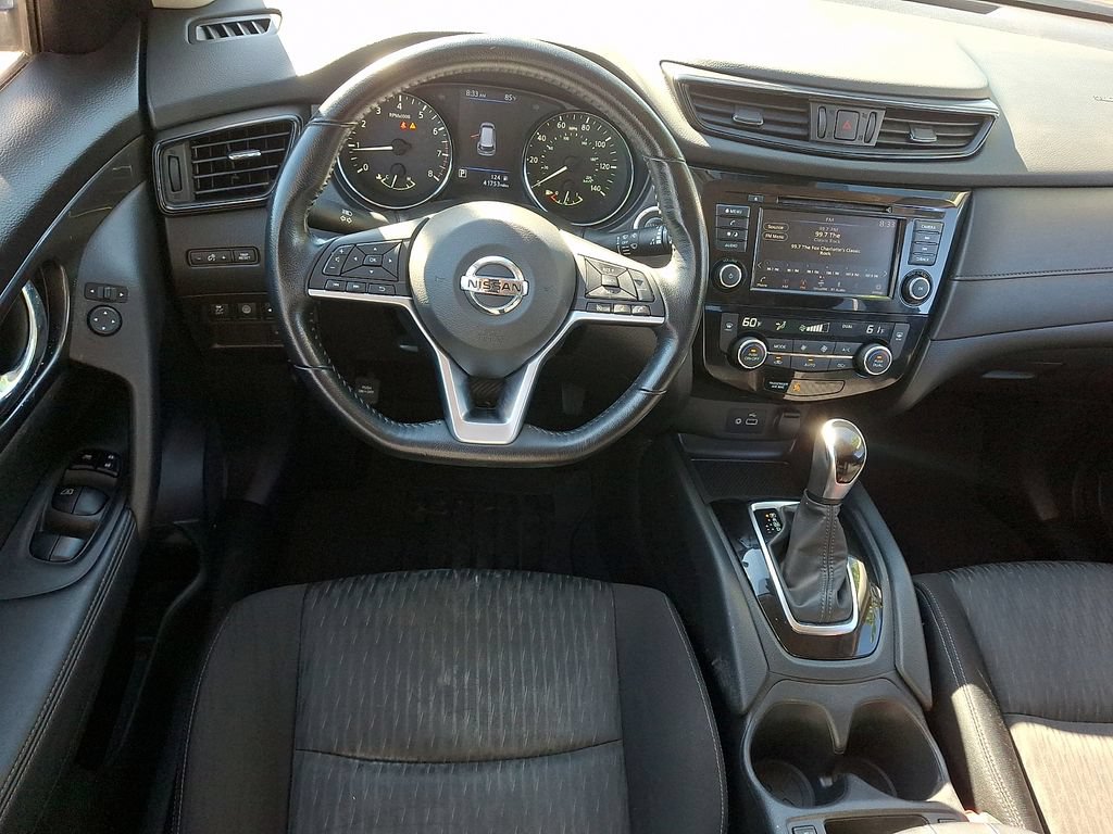 Used 2020 Nissan Rogue SV FWD image 11