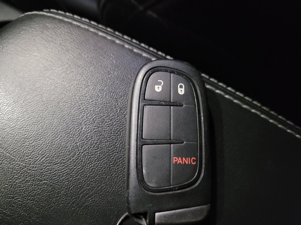 Used 2019 Jeep Cherokee Latitude Plus image 32