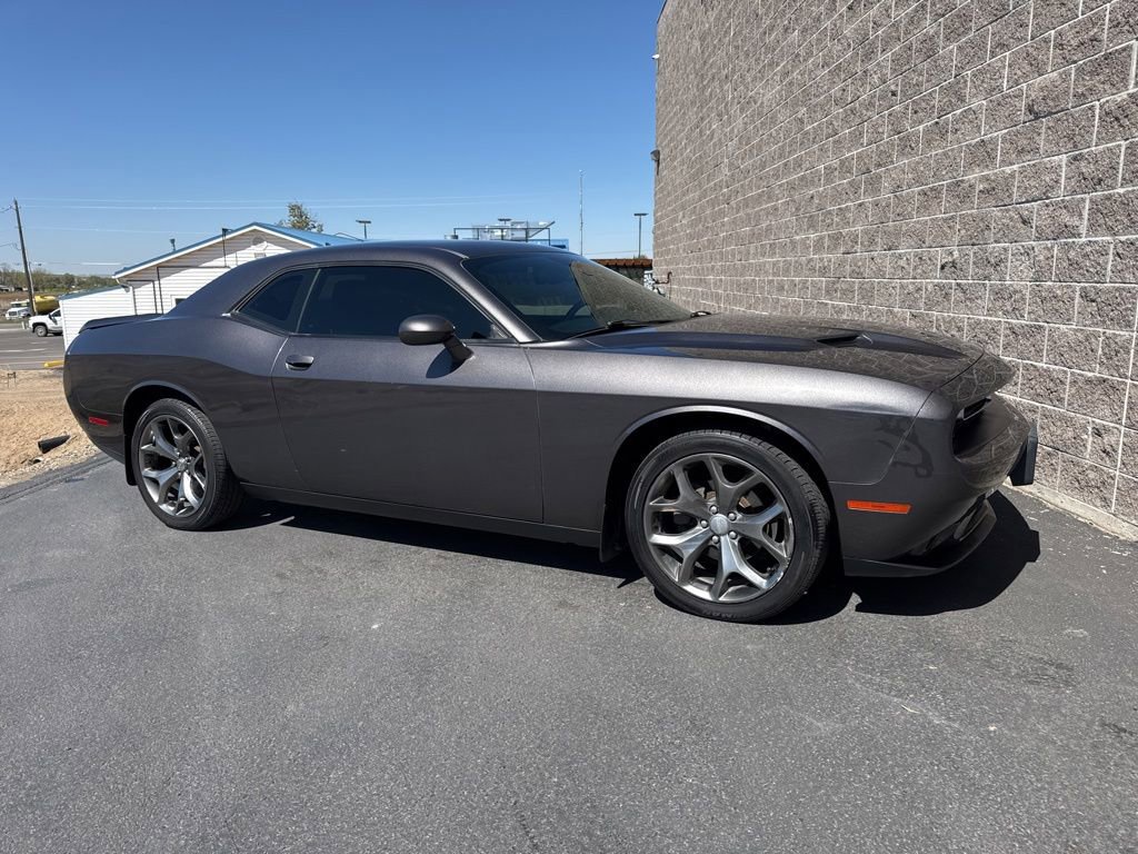 Used 2016 Dodge Challenger SXT w/ Sound Group RWD image 1