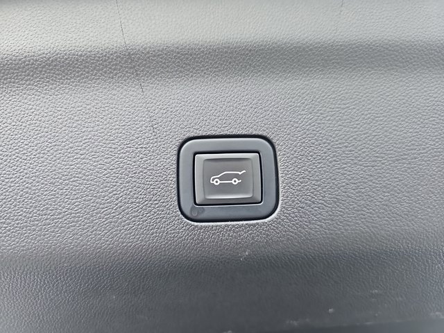 Used 2021 Chevrolet Tahoe Z71 image 15