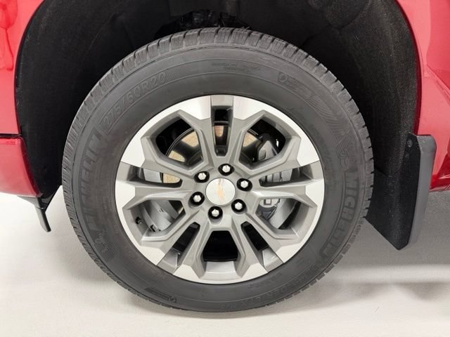 Certified 2023 Chevrolet Silverado 1500 High Country w/ Technology Package AWD/4WD image 17