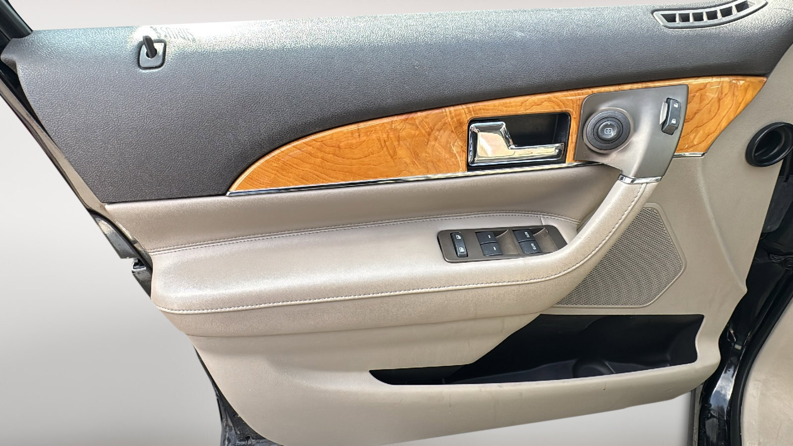 Used 2013 Lincoln MKX FWD image 9