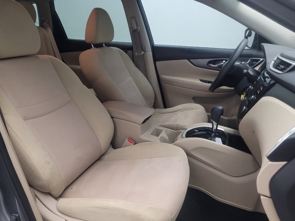 Used 2016 Nissan Rogue S image 21