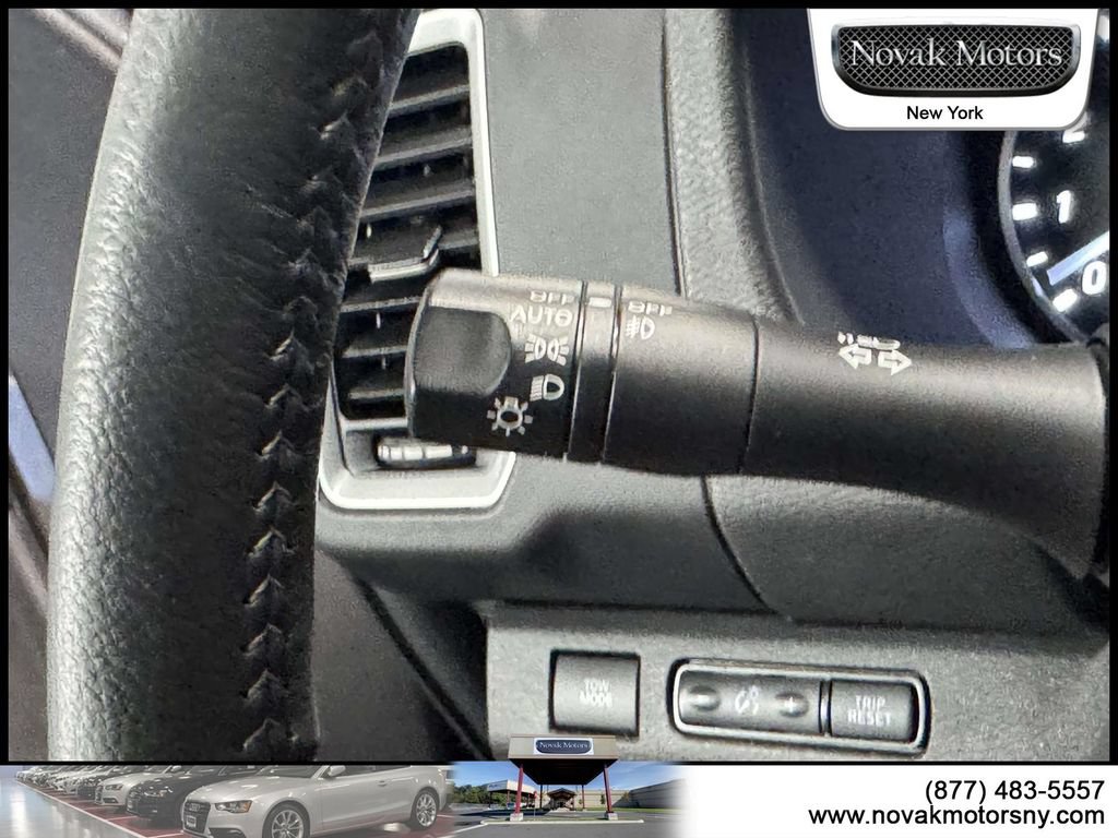 Used 2023 Nissan Frontier SV w/ SV Premium Package AWD/4WD image 18