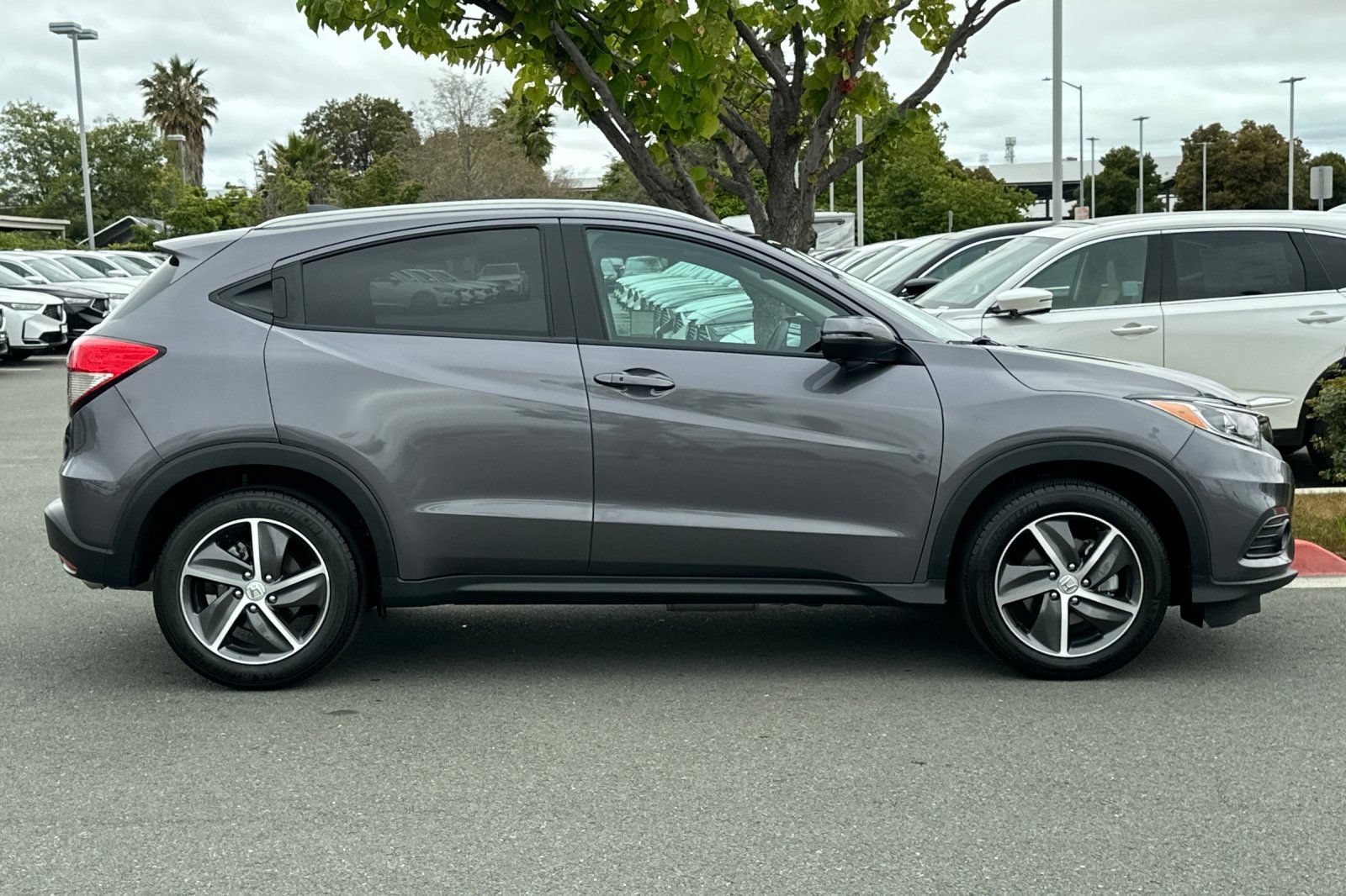 Used 2022 Honda HR-V EX image 3