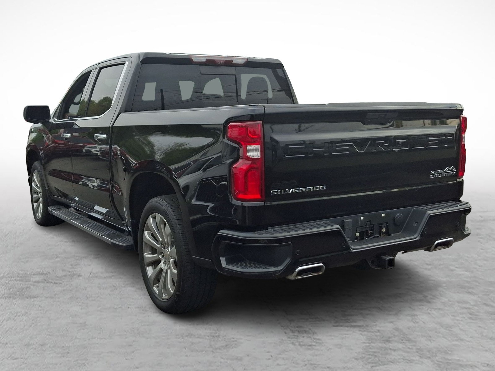 Used 2021 Chevrolet Silverado 1500 High Country w/ Technology Package AWD/4WD image 4