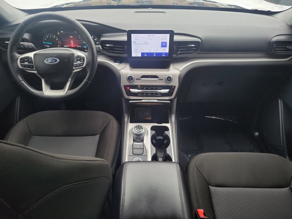 Used 2023 Ford Explorer XLT image 14