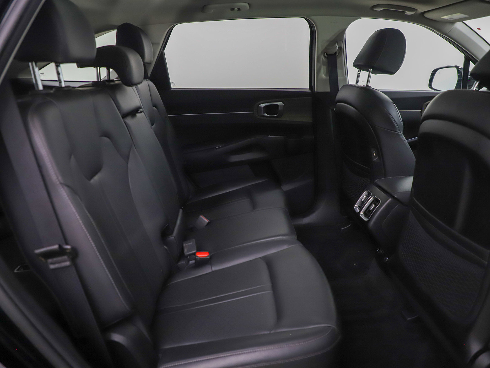 Used 2023 Kia Sorento S w/ Panoramic Sunroof Package image 12