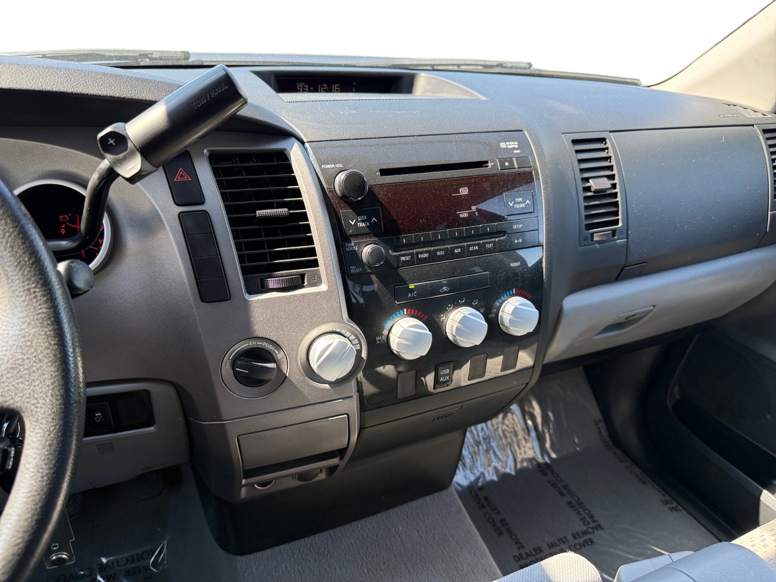 Used 2010 Toyota Tundra 4x4 Double Cab image 12