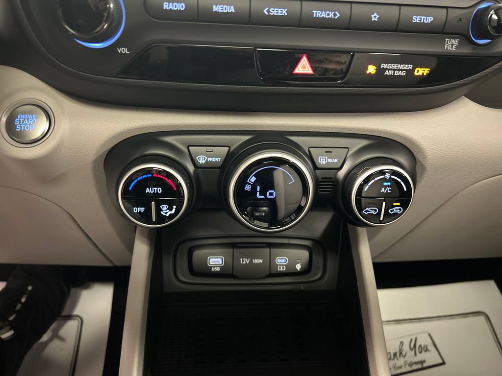 New 2026 Hyundai Venue SEL FWD image 17