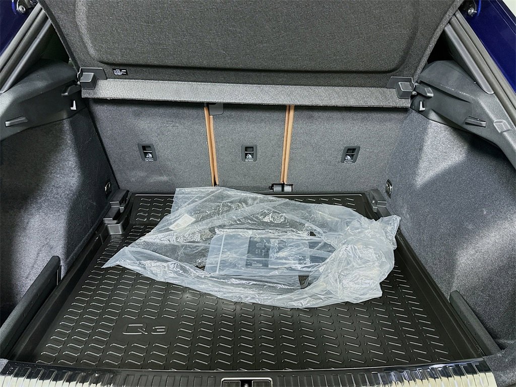 Used 2025 Audi Q3 2.0T Premium Plus w/ Premium Plus Package image 16