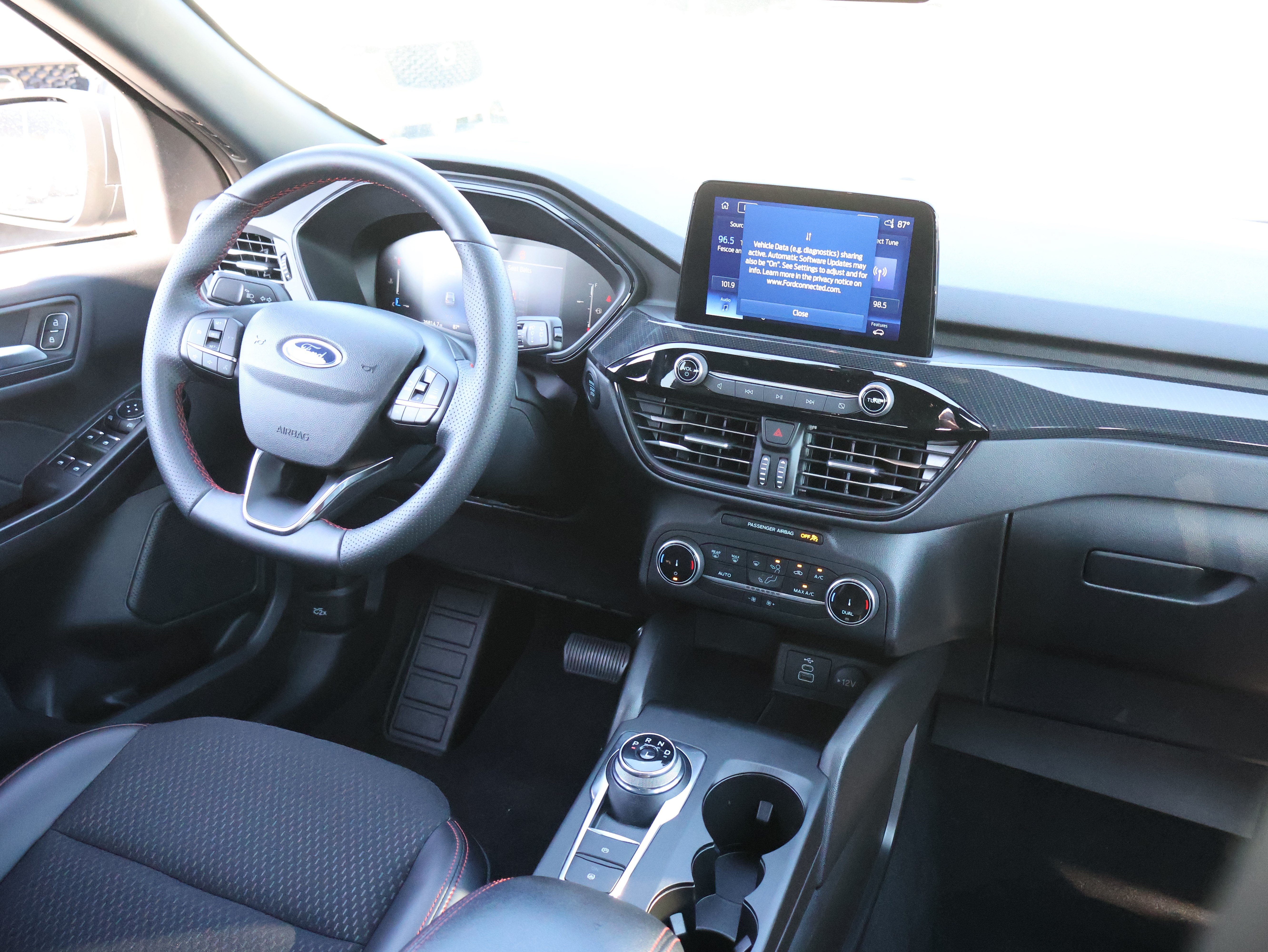 Used 2025 Ford Escape ST-Line AWD/4WD image 12