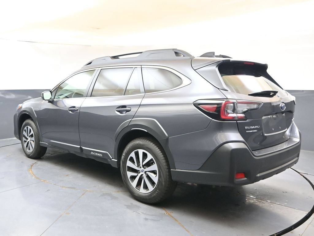 Certified 2025 Subaru Outback Premium AWD/4WD image 3