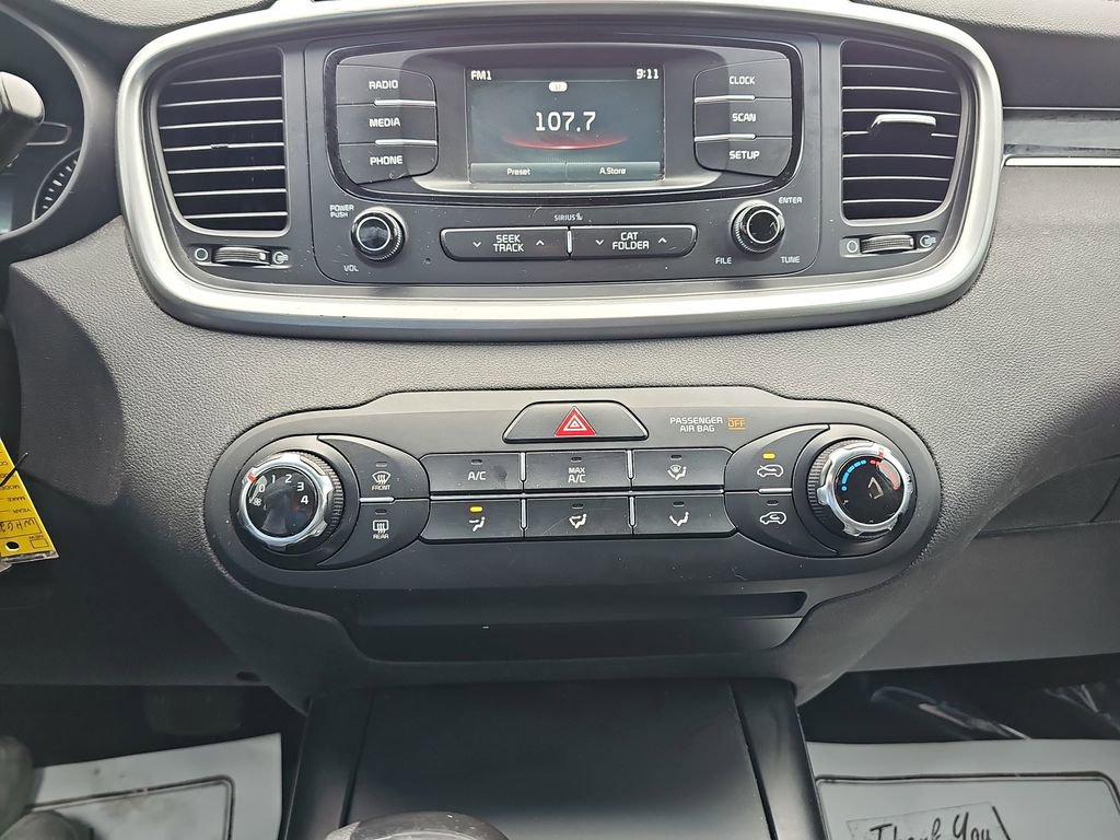 Used 2017 Kia Sorento FWD image 27
