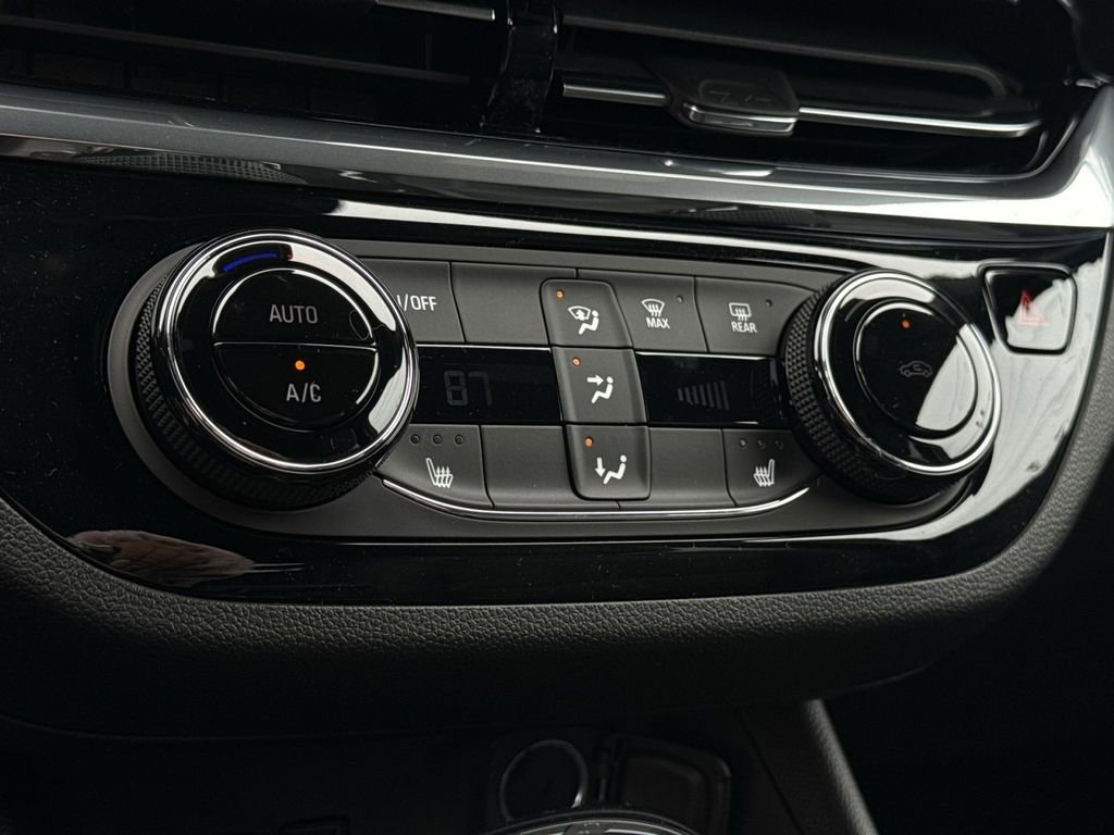 New 2026 Buick Envista Sport Touring w/ Convenience I Package FWD image 20