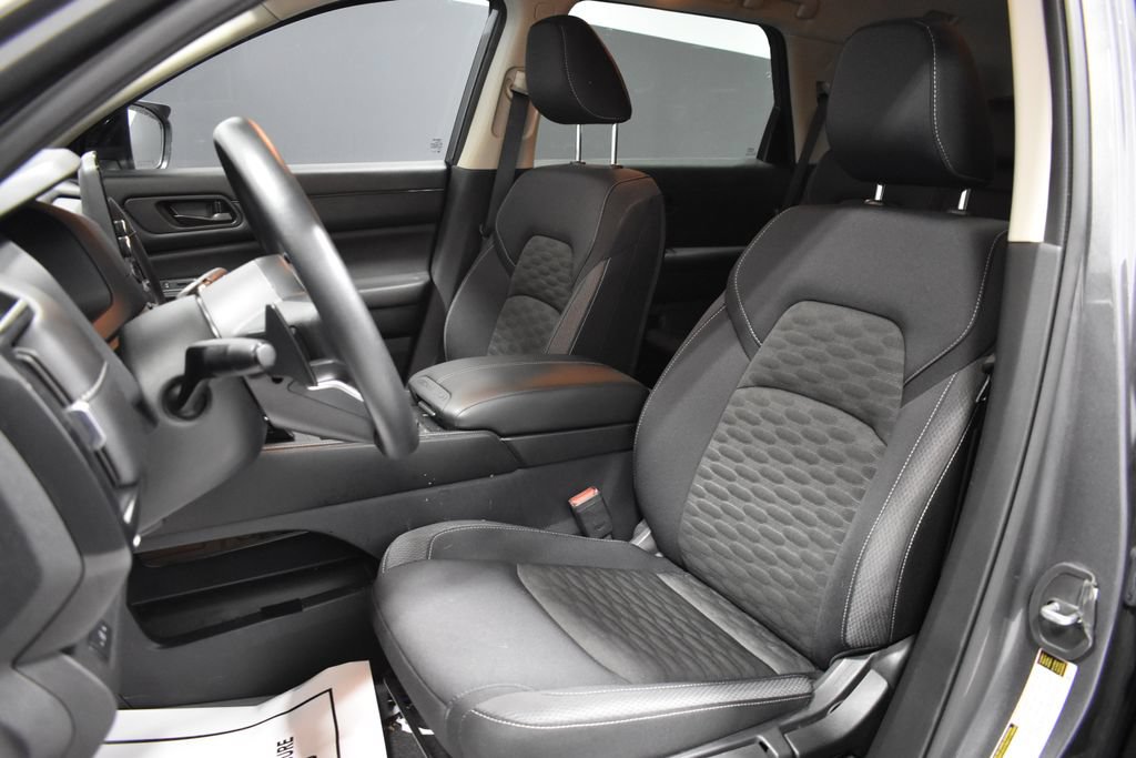 Certified 2024 Nissan Pathfinder S AWD/4WD image 5