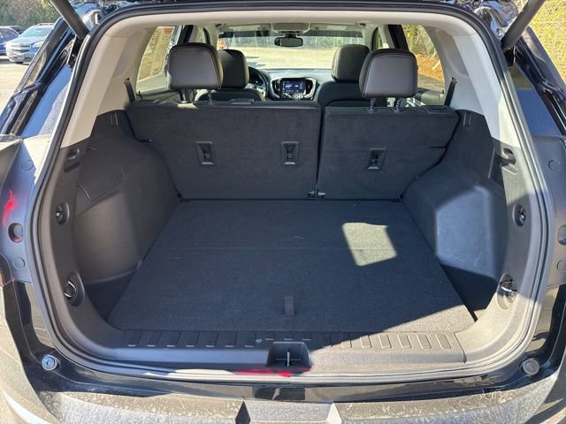 Used 2022 GMC Terrain SLT w/ Infotainment Package II image 28