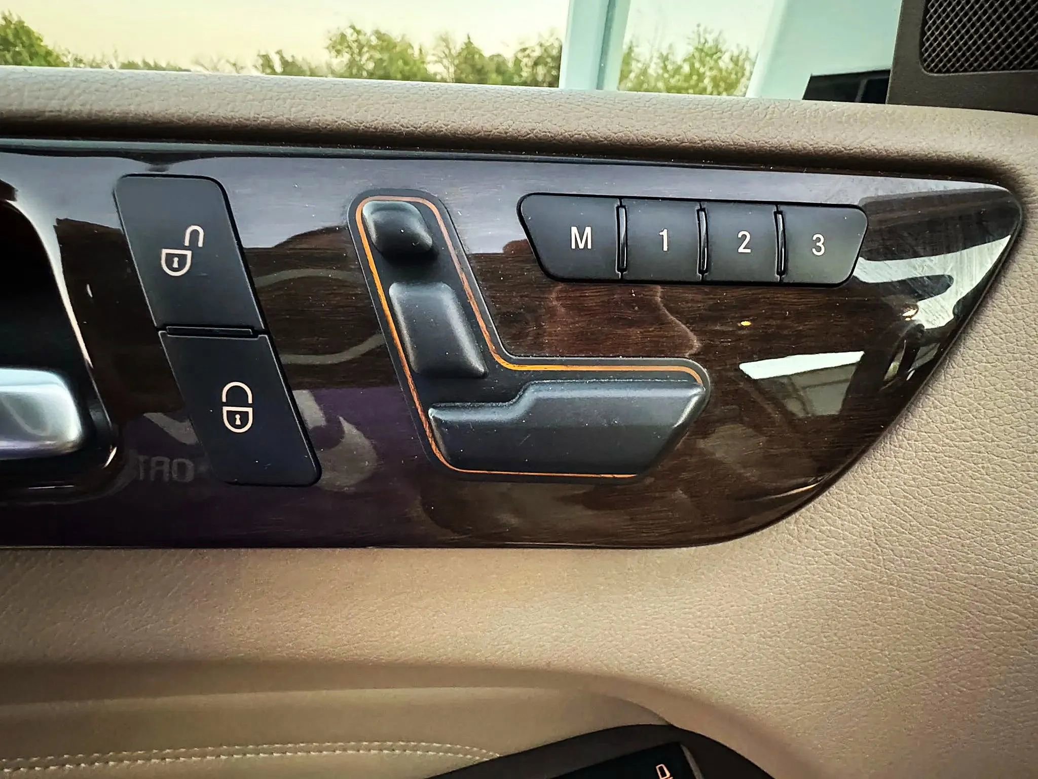 Used 2015 Mercedes-Benz ML 350 ML 350 4MATIC Sport Utility 4D image 27