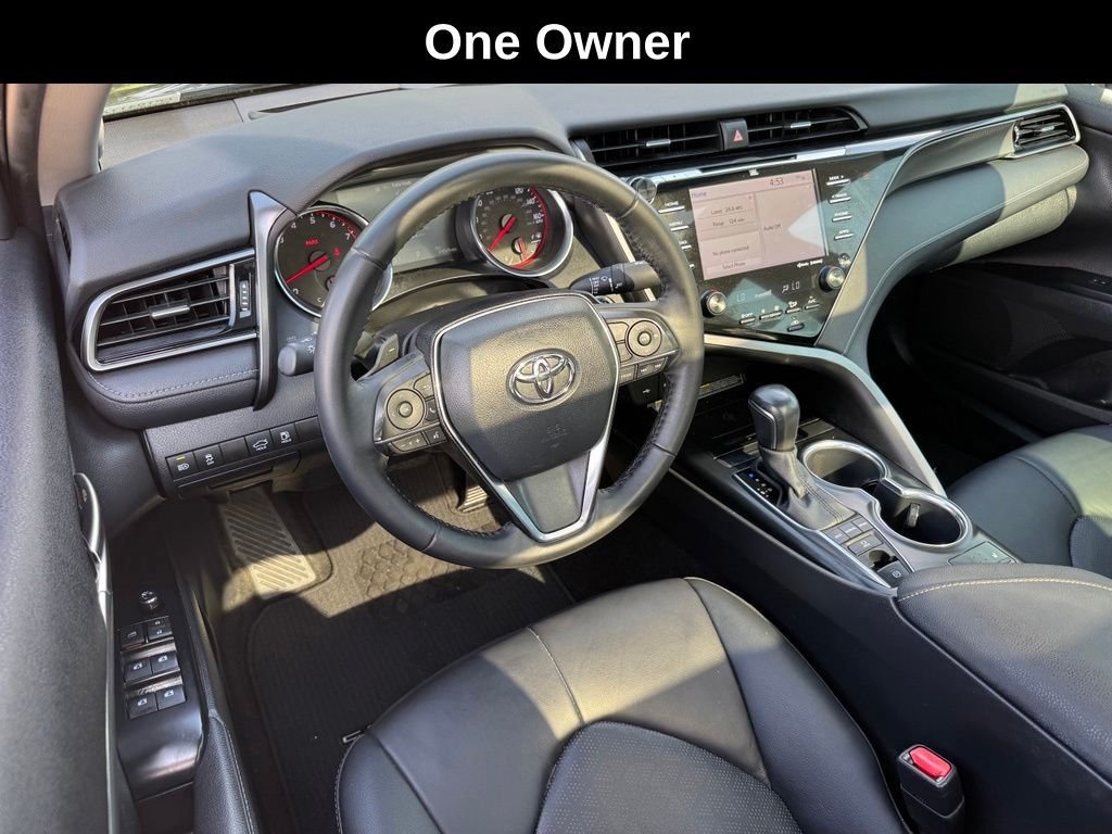 Used 2020 Toyota Camry XSE FWD image 3