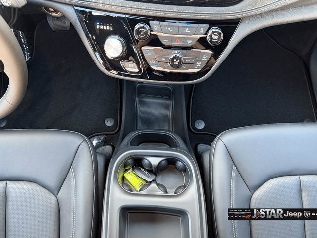 New 2026 Chrysler Pacifica Select image 18