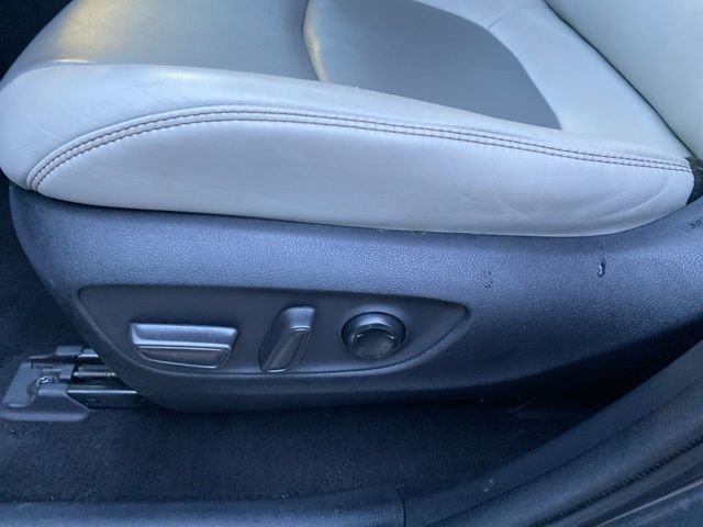 Used 2021 Toyota RAV4 XLE Premium image 23