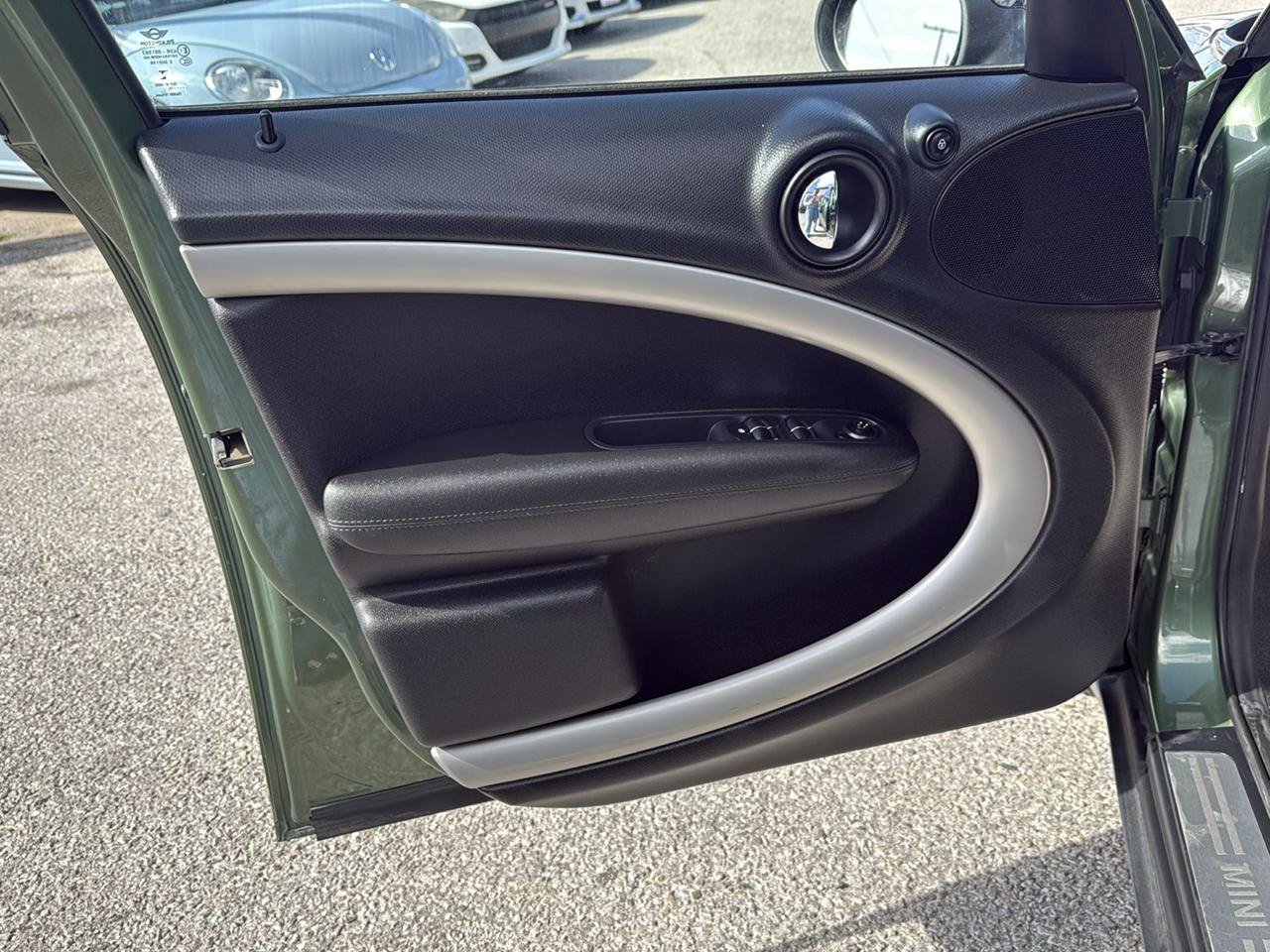 Used 2015 MINI Cooper Countryman FWD image 11
