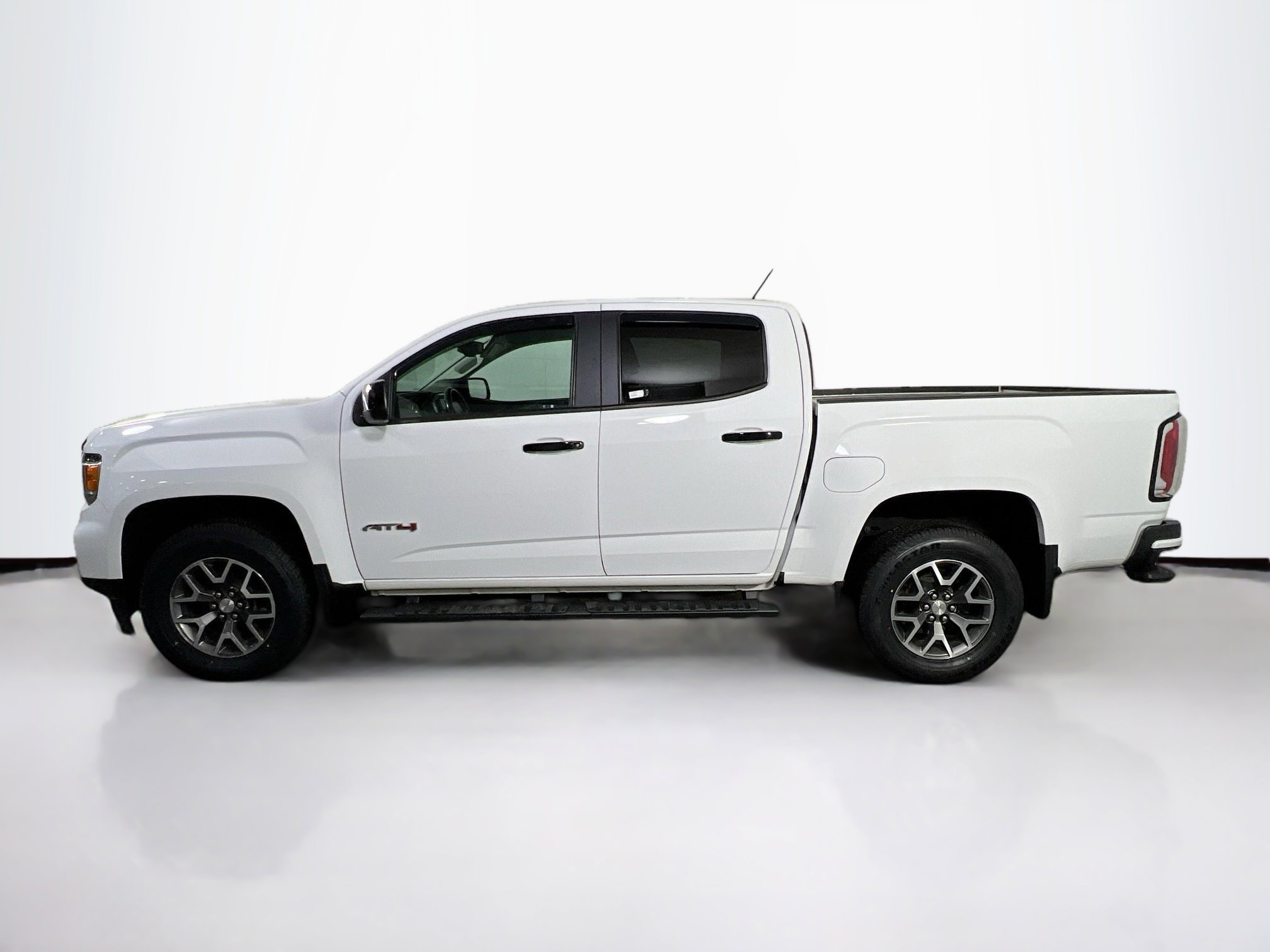 Used 2022 GMC Canyon AT4 image 8