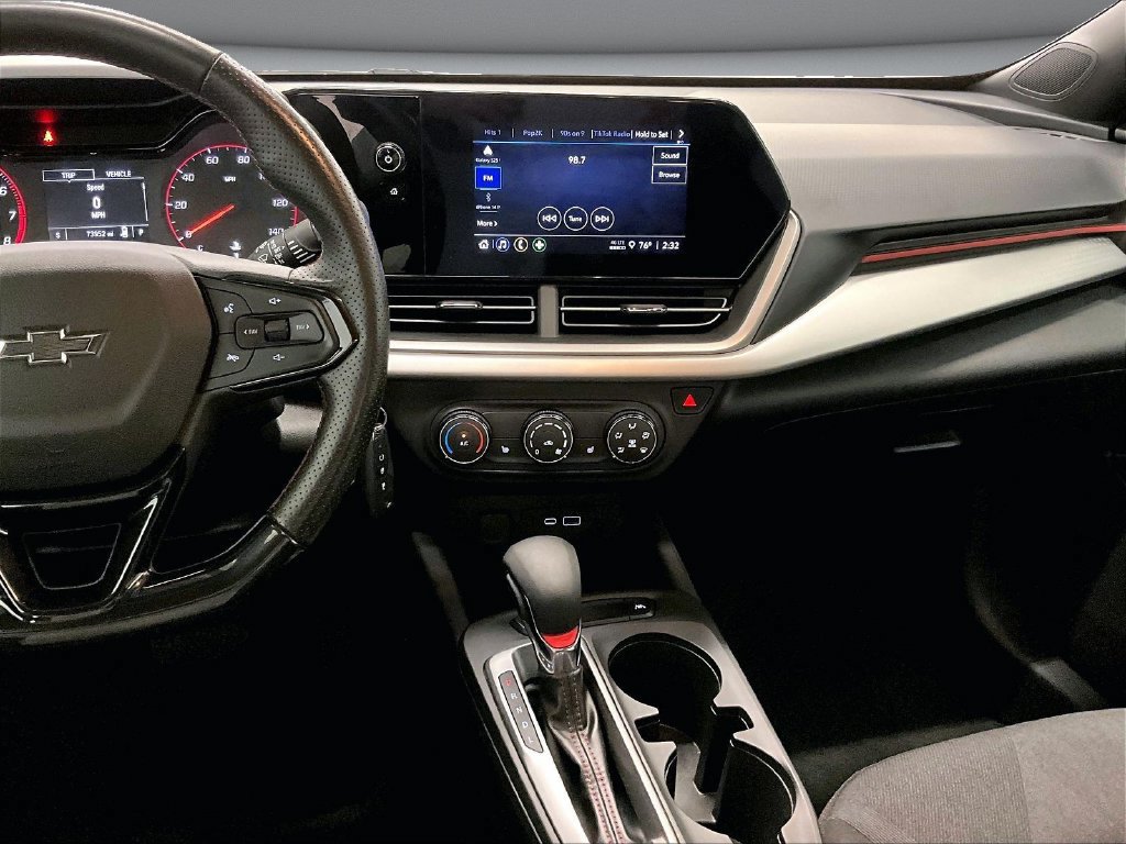 Used 2024 Chevrolet Trax RS FWD image 9