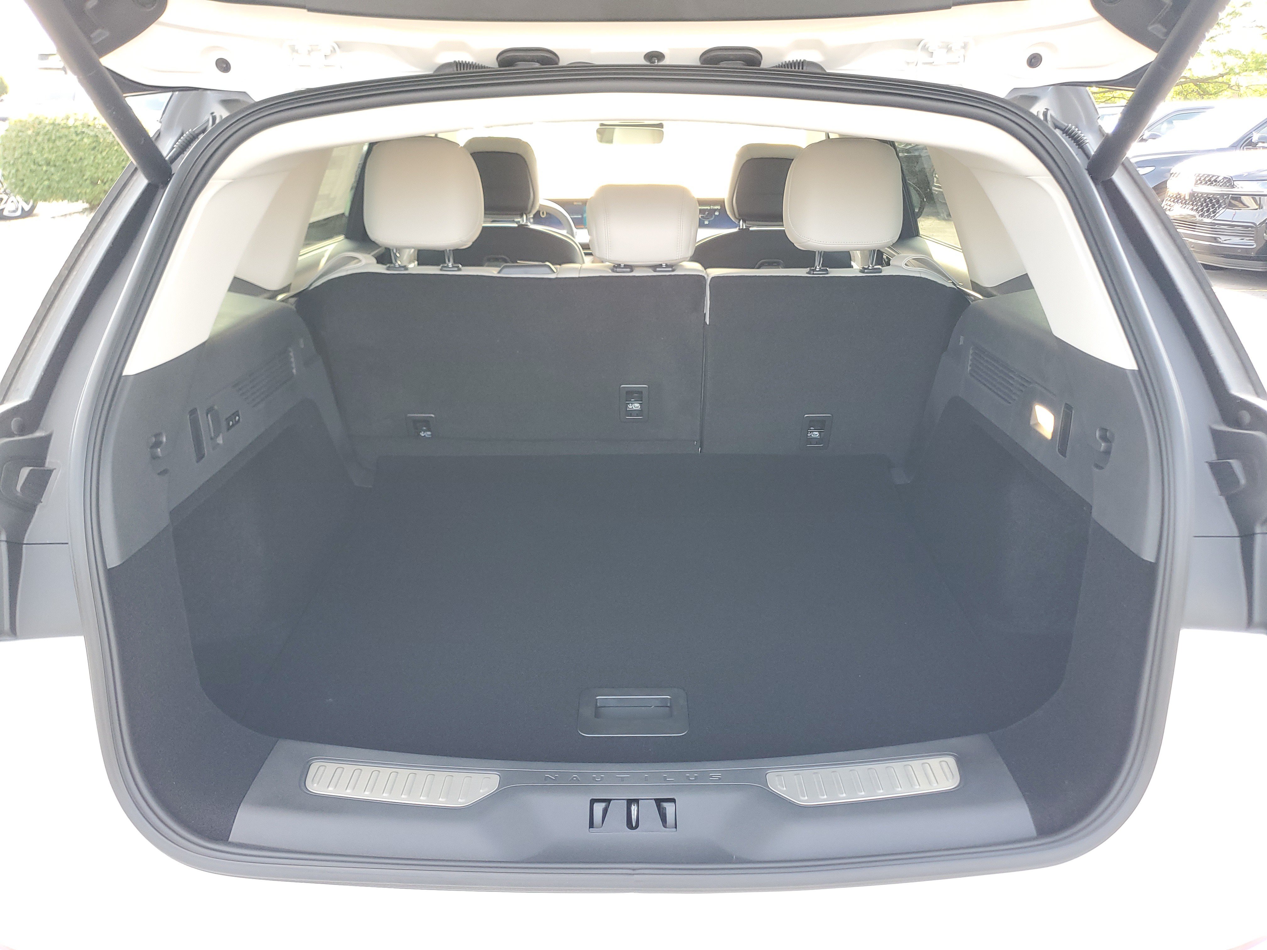 New 2026 Lincoln Nautilus Reserve AWD/4WD image 32