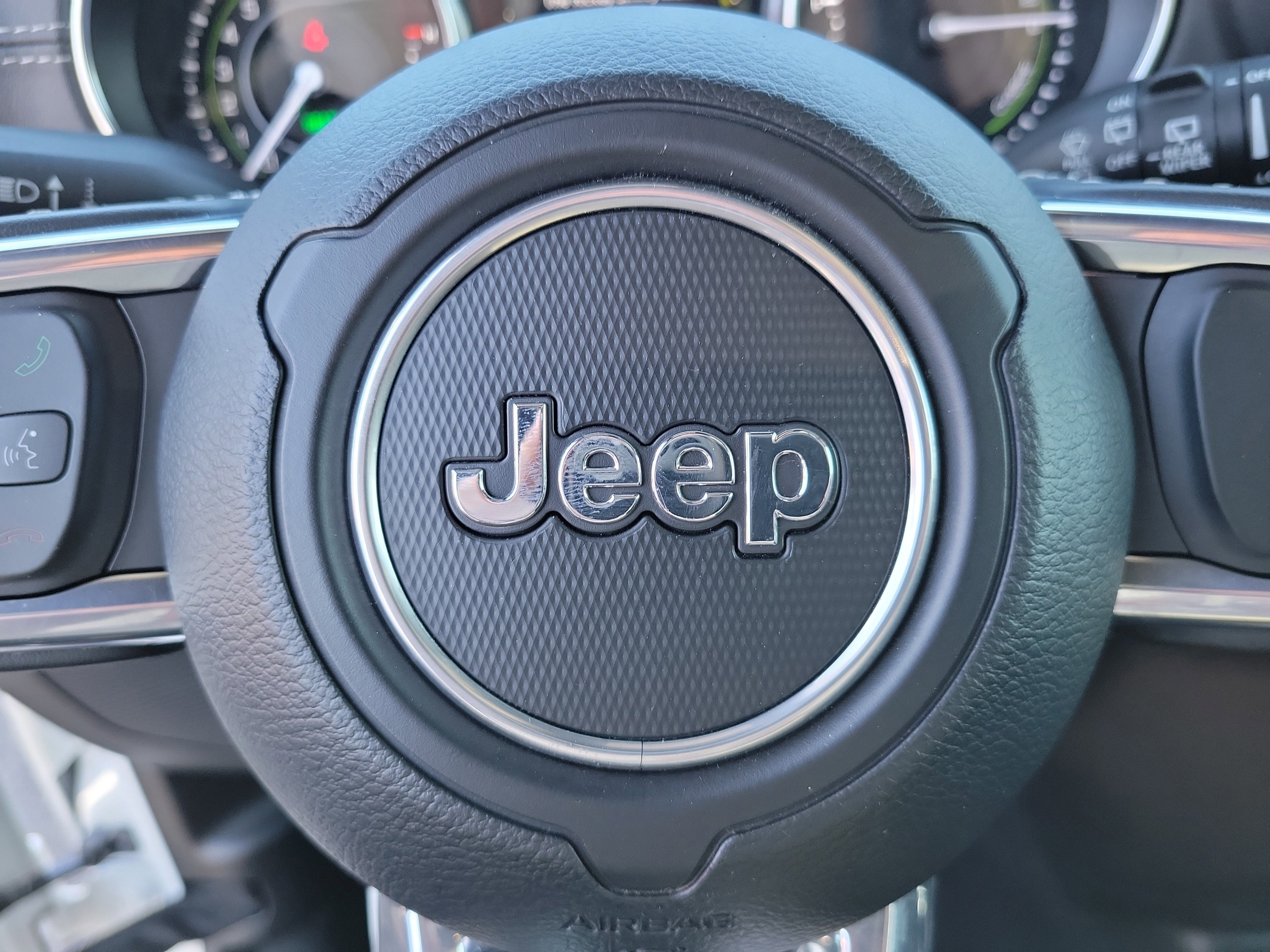 Used 2023 Jeep Wrangler Unlimited Sahara w/ Cold Weather Group image 35