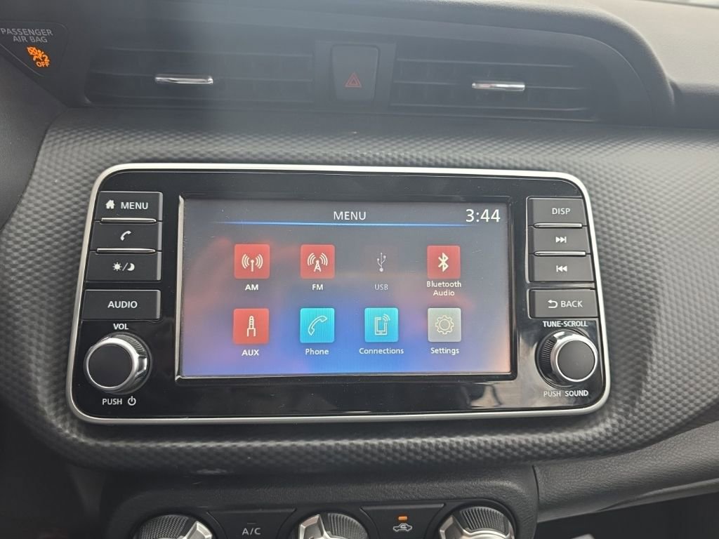 Used 2022 Nissan Kicks S image 21