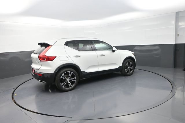 Used 2020 Volvo XC40 T4 Inscription w/ Protection Package Premier FWD image 12